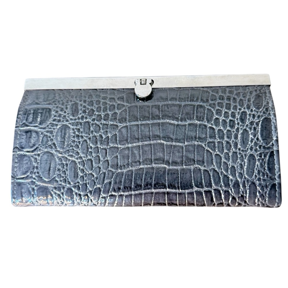 D FUSION Brand New Gray Croc Embossed Patent Clutch Purse Wallet Silver Toned